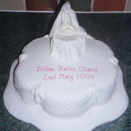 Petal Shaped Cradle Cake