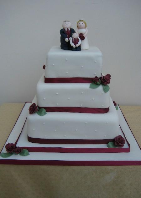 Burgundy Rose Square Wedding Cake  IC049