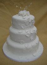 White Wedding Cake  Ref 063