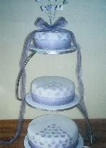 Confetti Wedding Cake  Ref IC710