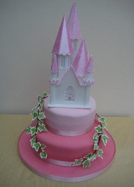 Pink Castle Wedding Cake Ref IC067