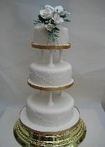 Traditional Wedding Cake Ref IC084