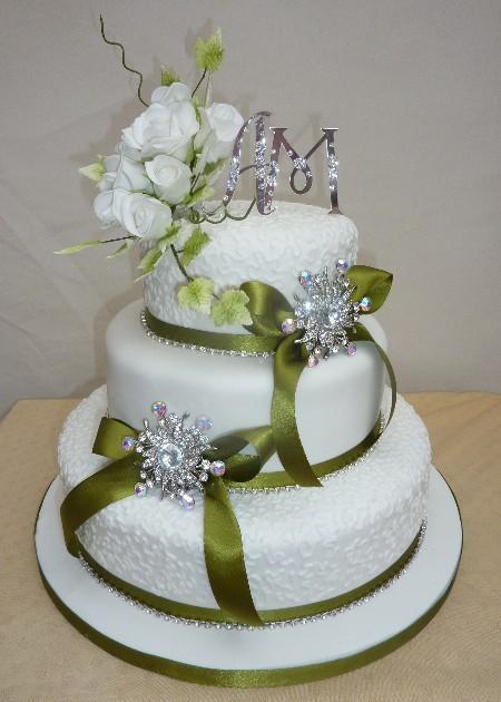 Flowers and Bling Cake IC111