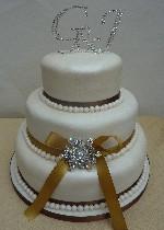 Diamante and pearl cake Ref  IC112