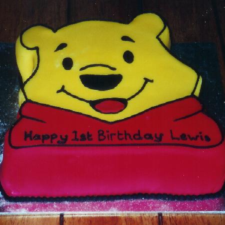 Pooh Bear Cake