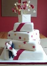 Parcel Wedding Cake   Ref IC012